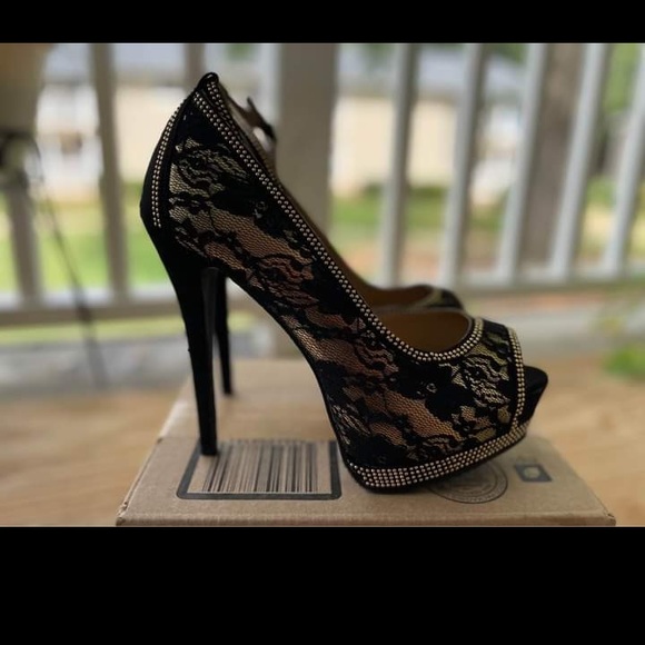 JustFab lace 6” heels size 9 - Picture 2 of 9